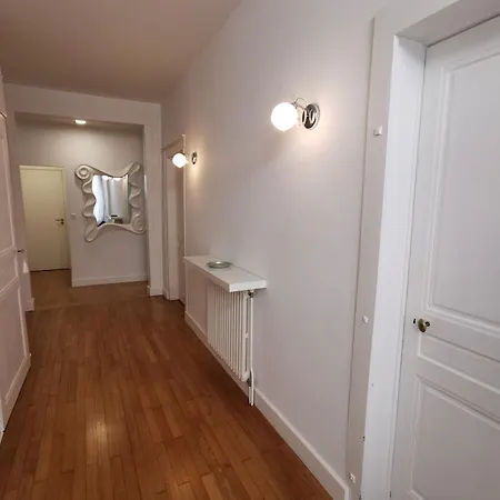 Appartement 3 Chambres Au Coeur Du Jura, Ideal Famille Salins-les-Bains Exterior foto
